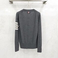 [럭스유] 1 / 톰브라운 그레이 메리노 울 가디건 MKC002A 썸네일 1