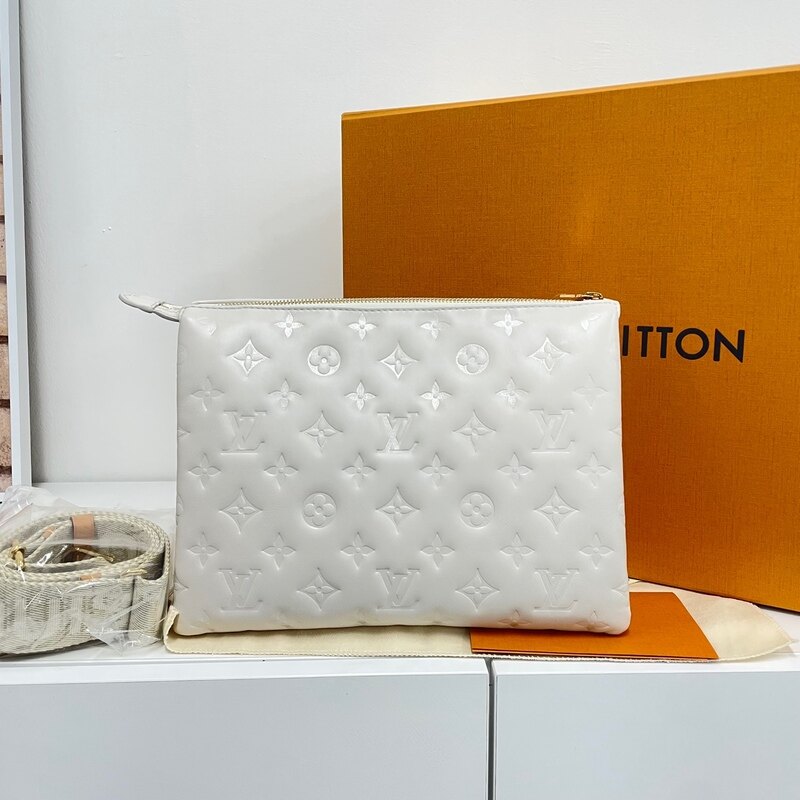 루이비통 쿠상MM 체인 숄더백 - Louis Vuitton