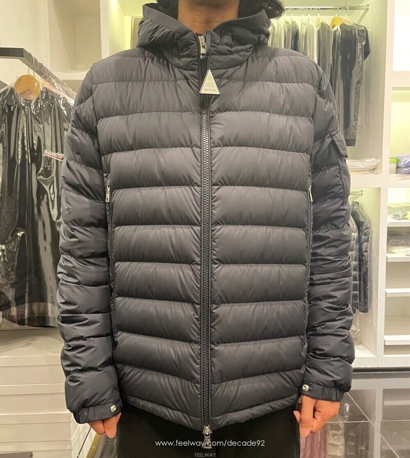 몽클레어 남성 패딩 1A00132549SK - Moncler