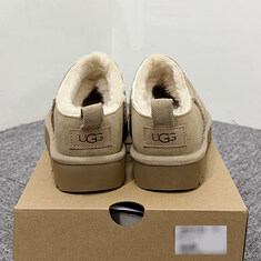 압구정 더팩토리 25FW 어그 여성 미국 UGG USA CLASSIC MICRO 클래식 마이크로 부츠 샌드 (1173891 SAND) 썸네일 3