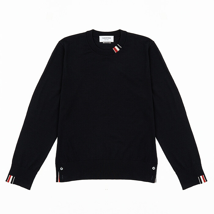 [로로모다] 톰브라운 메리노 울 삼선탭 스웨터 / MKA474A-Y1014-415 - Thom Browne