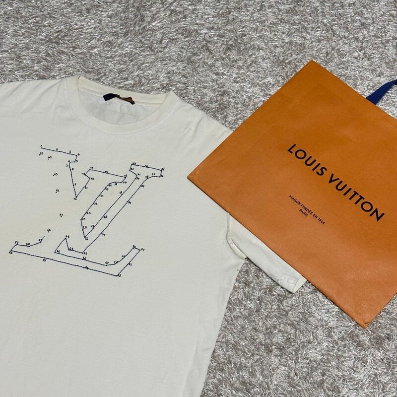 루이비통 LV스티치 엠브로이더드 반팔 - Louis Vuitton