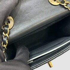  샤넬 트렌디 CC 미니 체인백 램스킨 블랙 금장 A81633 31번대  썸네일 4