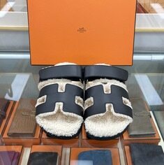 [더럭스] 에르메스 시어링 시프레 샌들 블랙 231124 썸네일 2