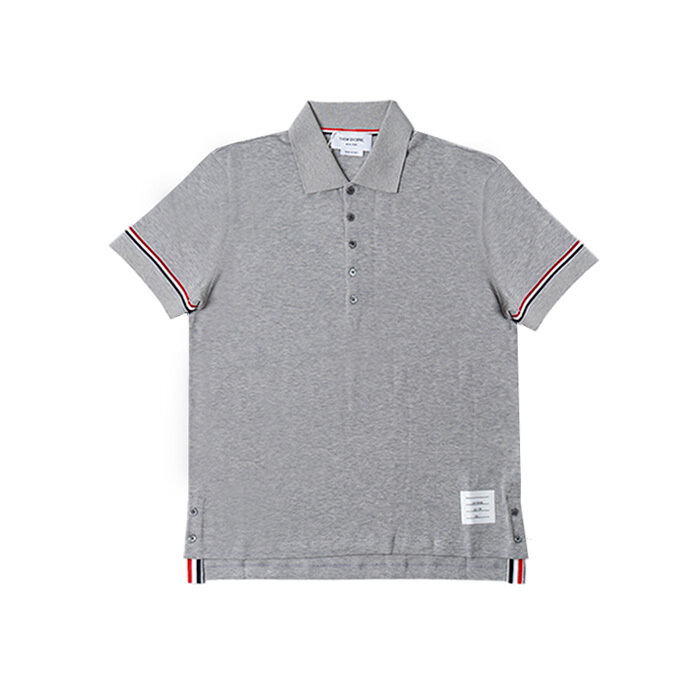[로로모다] 톰브라운 라이트 웨이트 폴로 그레이 남성 반팔 티셔츠 / MJP193A-J0129-035 - Thom Browne