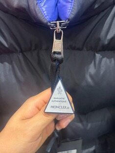 몽클레어 지니어스 ACHILL 패딩 블랙 2(100) 썸네일 5