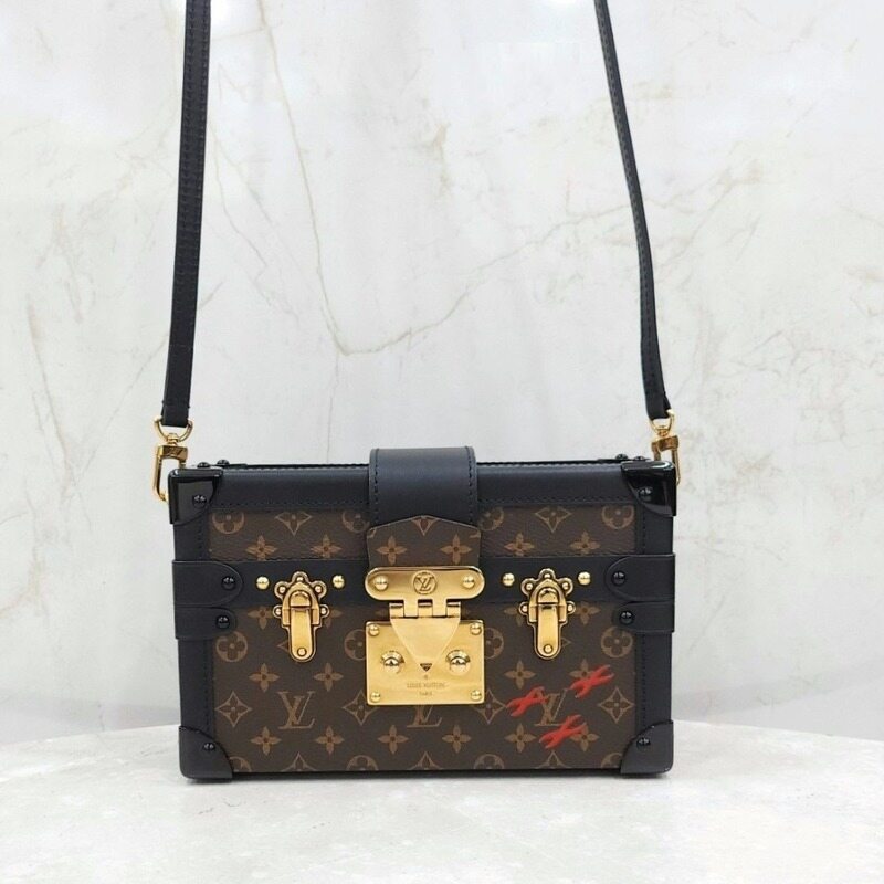 [럭스유] 루이비통 쁘띠뜨 말 모노그램 리버스 캔버스 숄더백 M45943 - Louis Vuitton