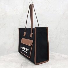 [럭스유] 버버리 블랙 프레야 토트백 8057600 썸네일 1