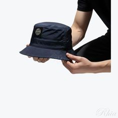 스톤아일랜드 99376 나일론 메탈 인 에코닐 리제너레이티드 버킷 햇 801599376 V0024 에코닐® 버킷햇 썸네일 1
