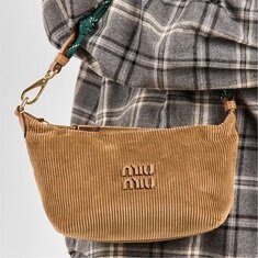 [비엔비명품관] MIU MIU 미우미우 여성 코듀로이 파우치 숄더백 썸네일 4