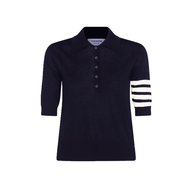 26SS 사선 완장 릴렉스 핏 폴로 울 티셔츠 네이비 FKP053A Y1014 415 - Thom Browne