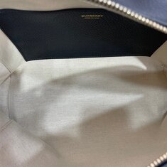 [신품수준]버버리 레더 하프 큐브 블랙 토트백 썸네일 3