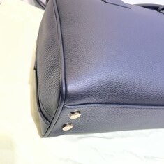 [신품수준]버버리 레더 하프 큐브 블랙 토트백 썸네일 4