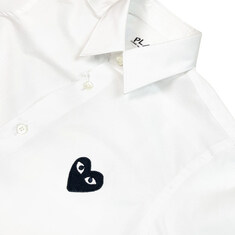꼼데가르송 26SS 여성 블랙 하트 와펜 셔츠 화이트 AX-B004-051-2 썸네일 3