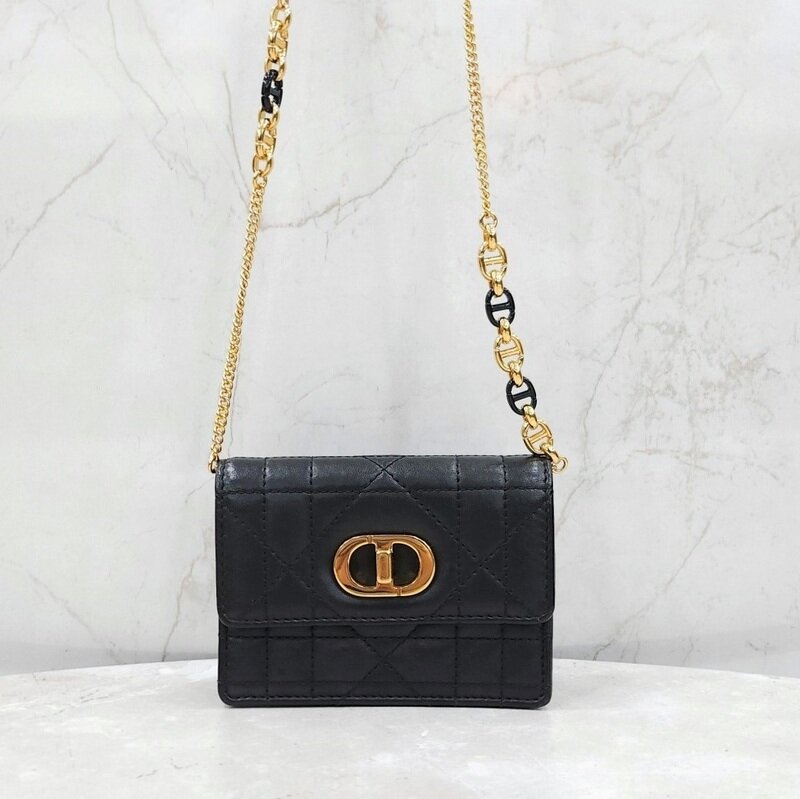 [럭스유] 디올 블랙 마이크로 미스 카로 체인백 S5170UDAX - Christian Dior