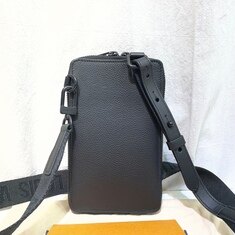 [신품수준]루이비통 M57089 타이가 에어로그램 폰 파우치 크로스백 썸네일 3