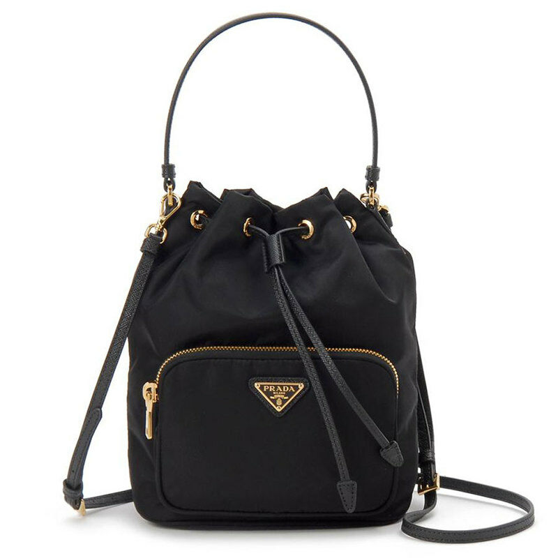 26FW 프라다 버킷백 듀엣 리나일론 블랙 골드 여성 숄더백 1BH038 RV44 F0002 - Prada