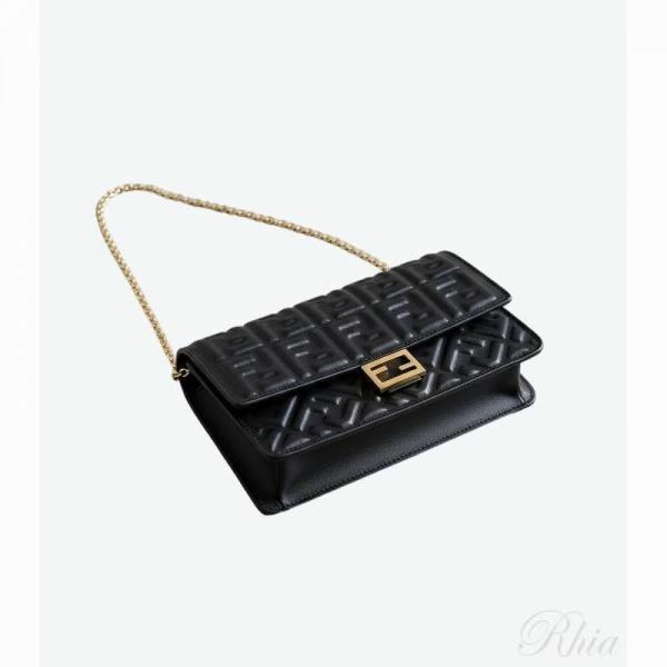 펜디 26SS 바케트 나파 레더 지갑 on 체인 8M0498 AAJD F0KUR 바게트 WOC - Fendi