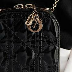 디올 Lady Dior Call in Dior 휴대폰 홀더 S0872OVRB_M900 썸네일 3