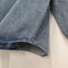 더팩토리 26SS 아미 하트 로고 블루 코튼 오버 데님 셔츠 / 유즈드 블루 (UJK897 DE0046 480) 썸네일 6