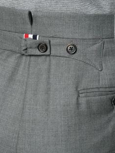 26SS 톰브라운 클래식 트윌 울 백스트랩 팬츠 FTC337A00626035 MED GRAY DOM 썸네일 5