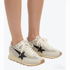 골든구스 26SS 베이지 메쉬 스웨이드 어퍼 블랙 스타 마라톤 스니커즈 GWF00683 F007840 15259 썸네일 1