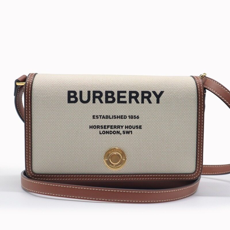 버버리 여성 크로스백 Burberry(버버리) 8055220 뉴 햄프셔 호스페리 캔버스 레더 크로스백 - Burberry