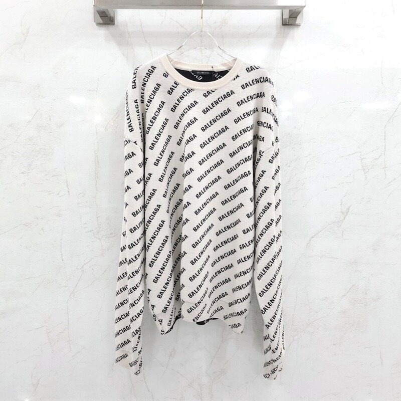 [럭스유] (새상품) XL / 발렌시아가 멀티로고 울 라운드 니트 702952 - Balenciaga