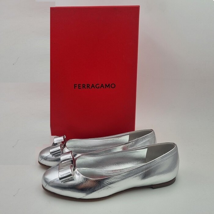 (스크레치세일)페라가모 바리나 ANG 여성 플랫슈즈 01G150 0763677 - Salvatore Ferragamo