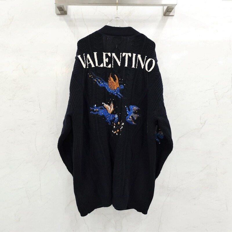 [럭스유] XL / 발렌티노 백 로고 자수 애니멀 가디건 - Valentino Garavani