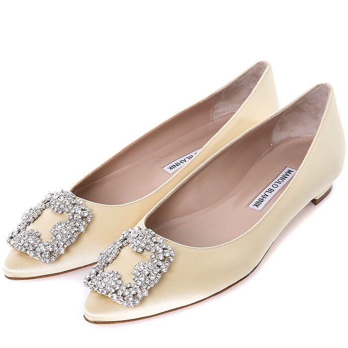 마놀로블라닉 한기시 크리스탈 버클 새틴 플랫슈즈/9XX 0347 0088 121 - Manolo Blahnik