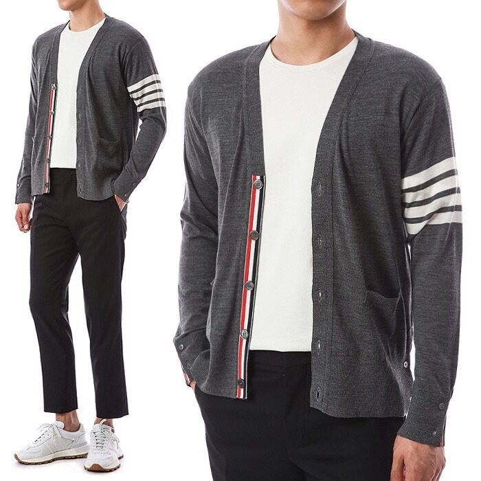 톰브라운 스트라이프+4선완장 메리노 울 V넥 가디건/MKC002A Y1014 038 - Thom Browne