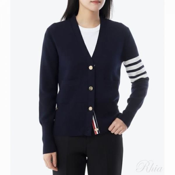 톰브라운 26FW 코튼 4바 밀라노 클래식 브이넥 가디건 FKC207A 00219 415 - Thom Browne