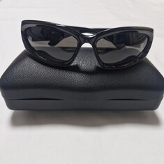 발렌시아가 스위프트 오발 선글라스 블랙 BB0157S001 썸네일 1