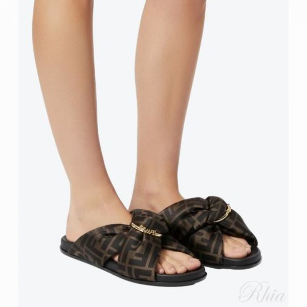 펜디 26SS FF 새틴 슬라이드 8X8645 AE7S F0R7V - Fendi