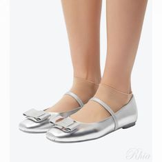 살바토레 페라가모 26FW 뉴 바라 플레이트 발레 플랫 01H345 769030 썸네일 1