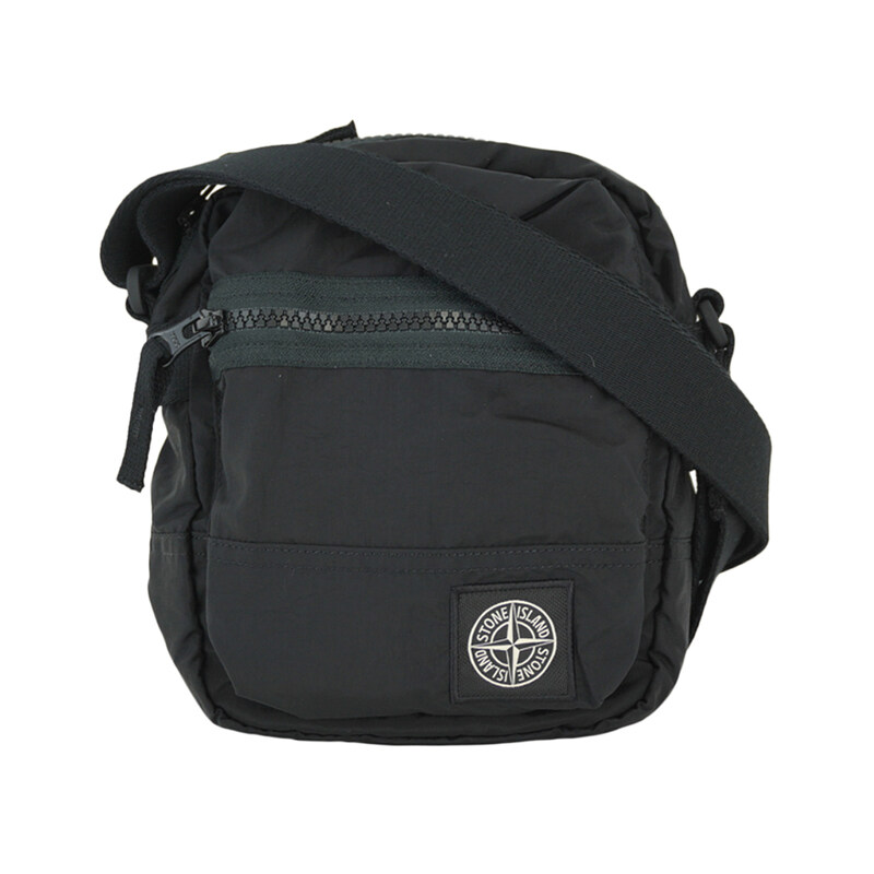 스톤 26SS 로고 패치 나일론 메탈 크로스숄더백 블랙 L1S15 9200015 S0251 V0029 - Stone Island