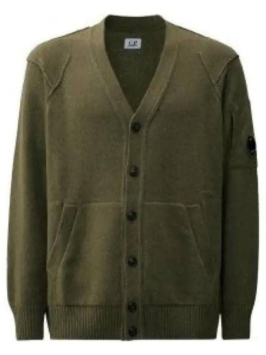 씨피 컴퍼니 램스울 GRS 버튼 가디건 17CMKN048A110149A683 IVY GREEN DOM - CP company