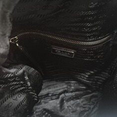 프라다 삼각로고 레더 슬링백 백팩 블랙 (2VZ092) 썸네일 8