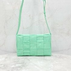 [럭스유] 보테가베네타 스몰 카세트 크로스바디백 썸네일 2