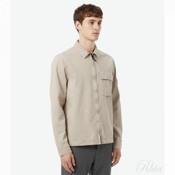 스톤아일랜드 26SS 1200008 브러쉬드 오가닉 코튼 캔버스 올드 이펙트 레귤러 핏 집업 오버셔츠 L1S15 S00WN V019A 포켓 디테일 - Stone Island