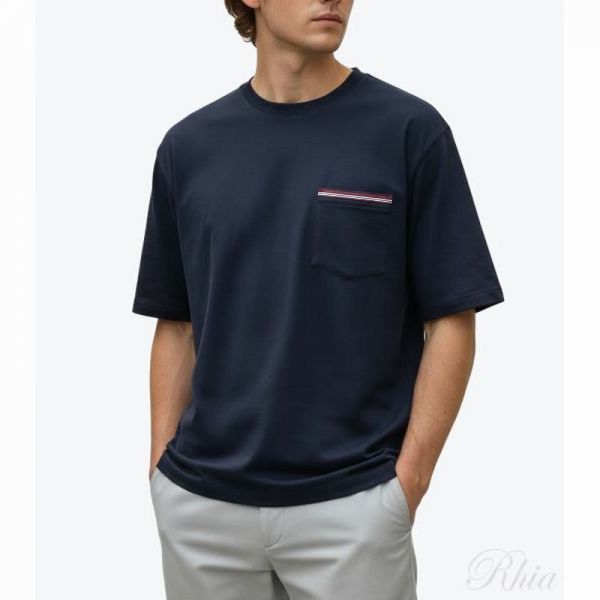 톰브라운 26SS 밀라노 코튼 오버사이즈 포켓 티셔츠 MJS183A 07323 415 - Thom Browne