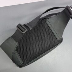 구찌 GG 러버 이펙트 힙색 벨트백 썸네일 2