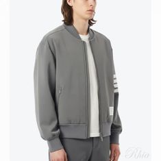 톰브라운 26SS 4 바 테크 봄버 자켓 MJT569A J0242 035 썸네일 1