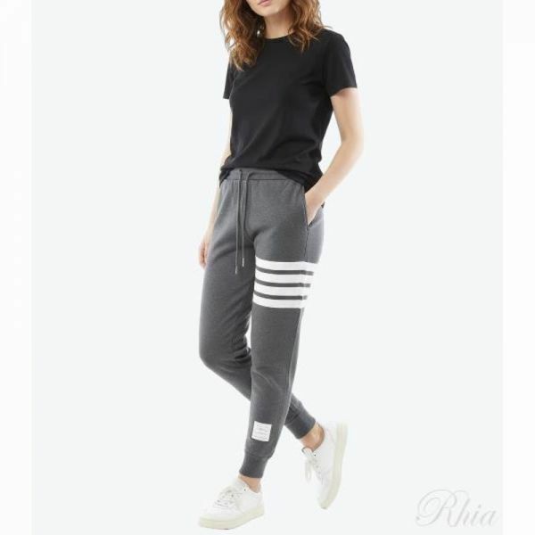 톰브라운 26SS 클래식 루프백 4 바 스웨트팬츠 FJQ001A 00535 025 - Thom Browne