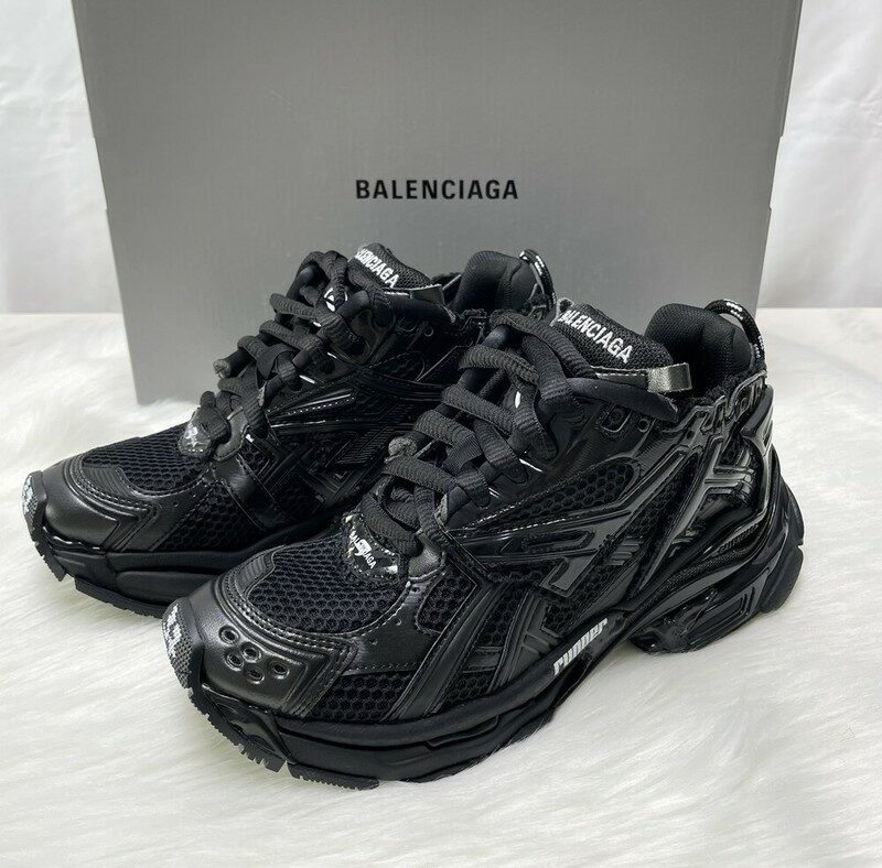 [더럭스] 발렌시아가 블랙 러너 여성 스니커즈 677402 - Balenciaga