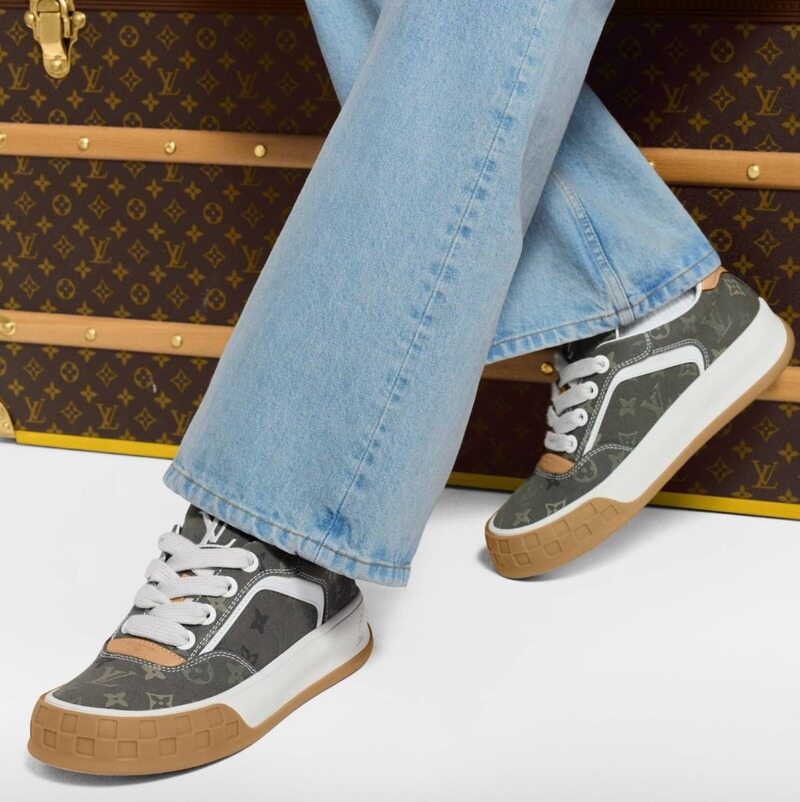 [백화점 풀셋] 내일도착 루이비통 남자 남성 LV 틸티드 카키 스니커즈 운동화 신발 L1AJAMD - Louis Vuitton