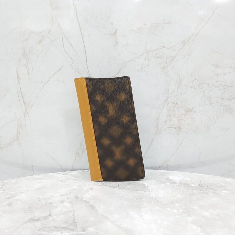 [럭스유] 루이비통 디스이즈낫 모노그램 브라짜 장지갑 - Louis Vuitton
