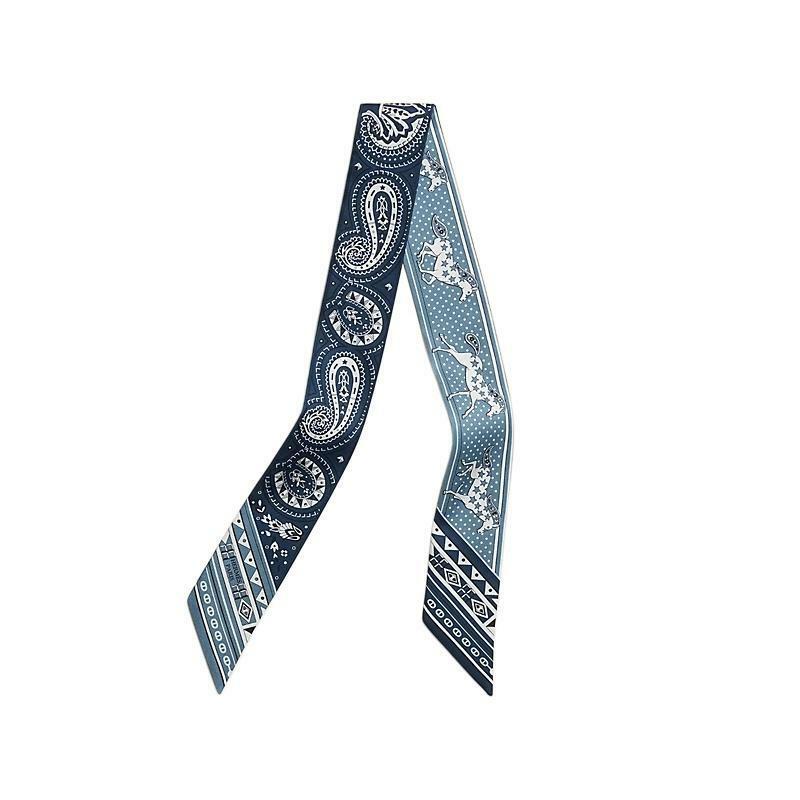 에르메스 슈발 Cheval de Coeur Bandana 트윌리 실크 여성 스카프 H064259S 03 - Hermes