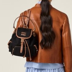 [비엔비명품관] MIU MIU 미우미우 여성 캔버스 및 가죽 미디엄 백팩 썸네일 5
